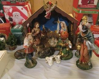VINTAGE  SEARS -THE STORY OF CHRISTMAS - 15 PIECE NATIVITY SET, MADE IN JAPAN - ALL COMPLETE AND INTACT, WITH ORIGINAL BOX.  CAREFULLY STORED.  SEE OTHER PICTURES.
