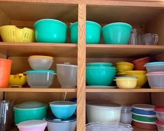 Great selection of Tupperware