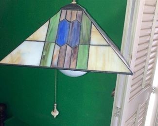 Tiffany Style Hanging Light Fixture