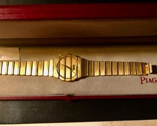 Mens 18k yellow gold Polo Piaget watch