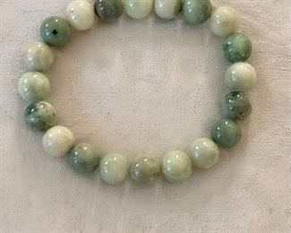 Jade beaded. bracelet