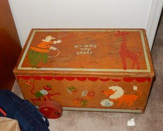 Cute vintage toybox