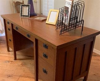 Sauder Office Suite: Desk, Desk w Hutch, 2 ea 2-Drawer Lateral Files