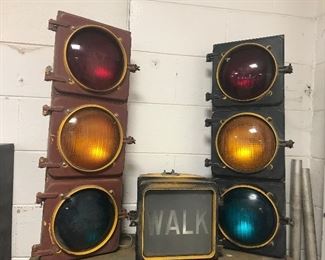circa ~1940s Eagle intersection traffic lights w/ Bliss glass lenses and a walk signal. GREAT for the office, the kids rec room, the mancave, the woman cave, the bat cave...