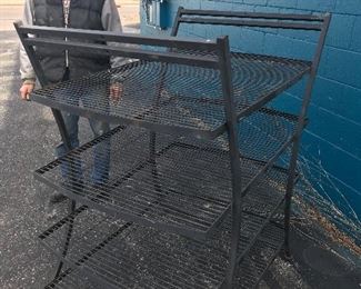 4 level and adjustable plant holder