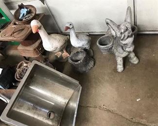 We have a couple of geese, a donkey, a vintage stove… and yes the kitchen stainless steel sink too! (2 sinks)