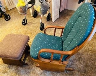 $86
glider chair with ottoman
 • 42 high 21 across 31 deep
