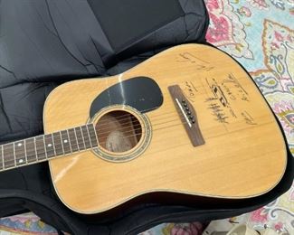 Mitchell Guitar Autographed MD100 Gipsy Kings
