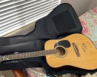 Mitchell Guitar Autographed MD100 Gipsy Kings