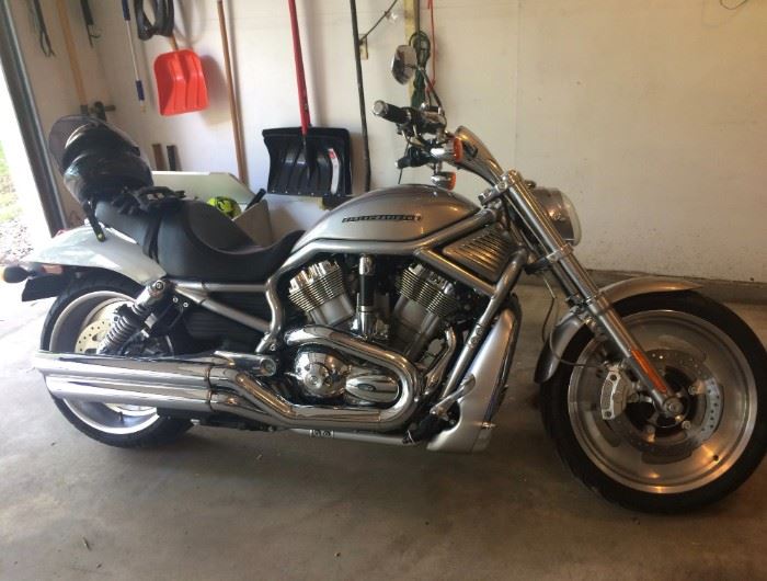 VIN#1HD1HFZ167K806031  2007 Harley-Davidson VRSCA V-Rod, 13,707 miles. $6,500, available for viewing appointment, starting   Tuesday, March 15th. Call 612-462-2293