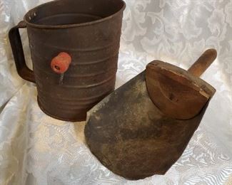 Great Vintage Items Sifter and Scoop