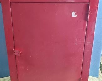 Metal Tool Box on Wheels