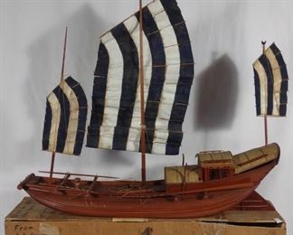 Old Chinese Junk Boat Model w/ Original Crate
