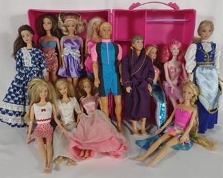 Barbie Dolls in Outfits w/ Hard Case