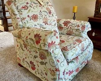 $200 Floral Lazy-Boy recliner with two matching pillows, you move!