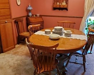 Table, six chairs and leaves