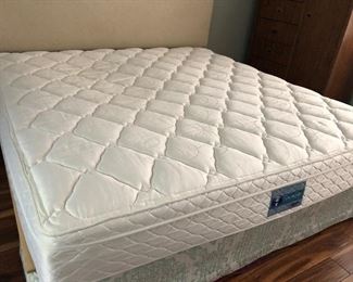 AVAILABLE FOR PRE-SALE  Sleep Number Bed - King - with remote.  Great condition - Clean - See following pictures and descriptions