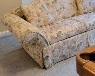 Flora sofa super clean 