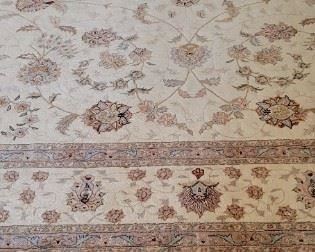 Nourish orinetiel rug. 13'9 by 9'9''. Beautiful pattern 