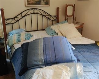Queen size bed, bedding