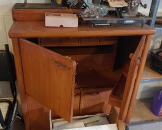 Antique Sewing Machines, Sewing Cabinet, Portable Sewing Machines