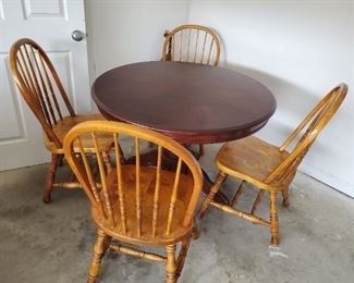 Modern Dark Wood Table  and 4 chairs 