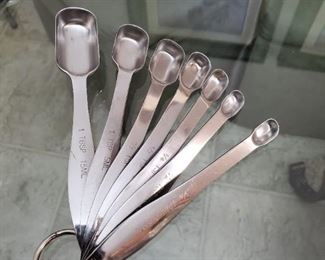 Stainless measure set