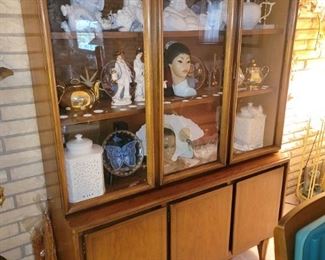 Mid century modern American of Martinsville china cabinet. 48"w x 65"h x 15.5"d. 