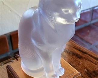 Large Lalique  cat