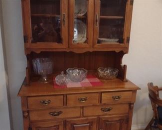 Maple dining room hutch