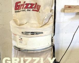 GRIZZLY DUST VACUUM SYSTEM. NICE!!