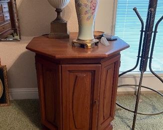 Rounded side table 