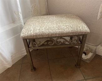 Little end table 