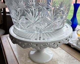 Cake plate and crystal 