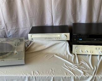 Yamaha Stereo Equipment
Yamaha turntable (powers up, but no belt, turntable will not turn), Yamaha natural sound stereo tuner (T560), Sony 5 disc hi density CD player, Yamaha natural sound stereo amplifier A-450
