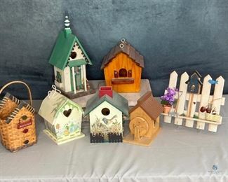 EveryBirdie Welcome
Darling decorative birdhouses, 7 items