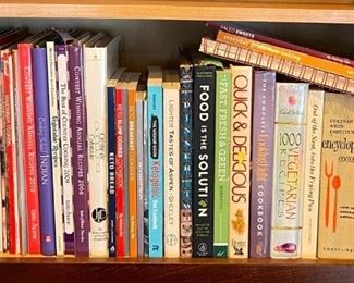 Cookbooks
Several cookbooks for all kinds of meals and dishes