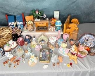 Knick Knack Paddy Whack
Book ends, forest animals, miniatures, salt and peppers, Bunny Tales Bradford Exchange decorative plate, tea lights, trinket boxes, macrame plant hanger, and more!