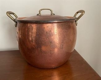Copper pot