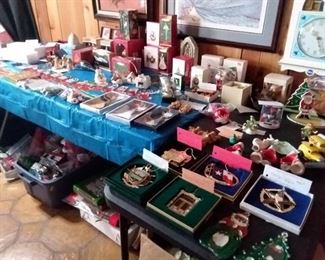 Capitol of Texas annual ornaments, Keepsake, vintage holiday table decorations.