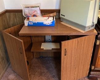 Sewing table (sewing machine set on top)