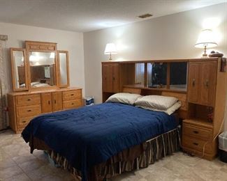 Queen Bedroom Set, solid oak (headboard with night-stands, dresser & chest of drawers)