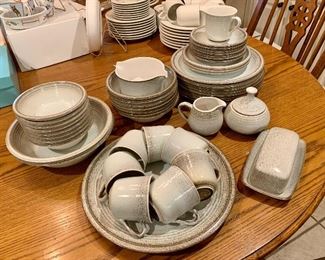 Very nice vintage Mikasa Stoneware dishes -excellent condition