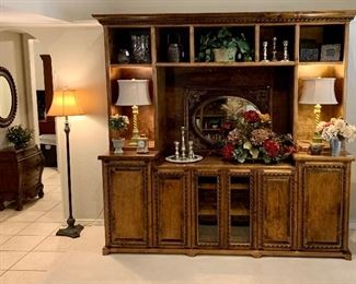 Fantastic custom built cabinet…pictures don’t do justice