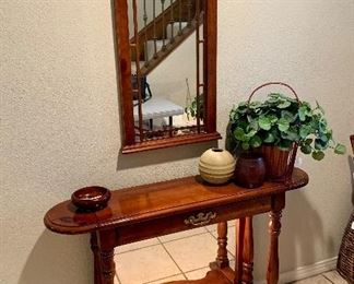 Beautiful entry table & mirror