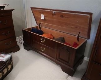 Lane Cedar Chest