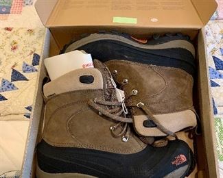 Brand new pair of Mens The North Face boots