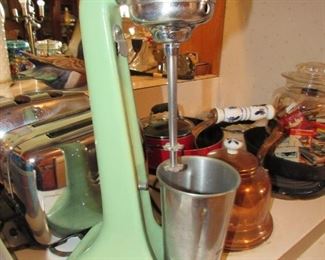 Vintage Hamilton blender