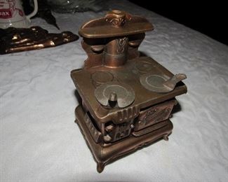 Salesman's sample stove