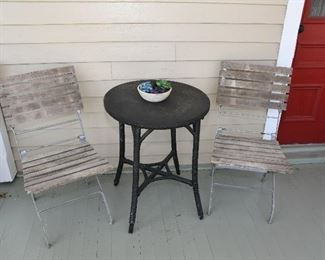 Outdoor Folding Chairs (Set of Four)